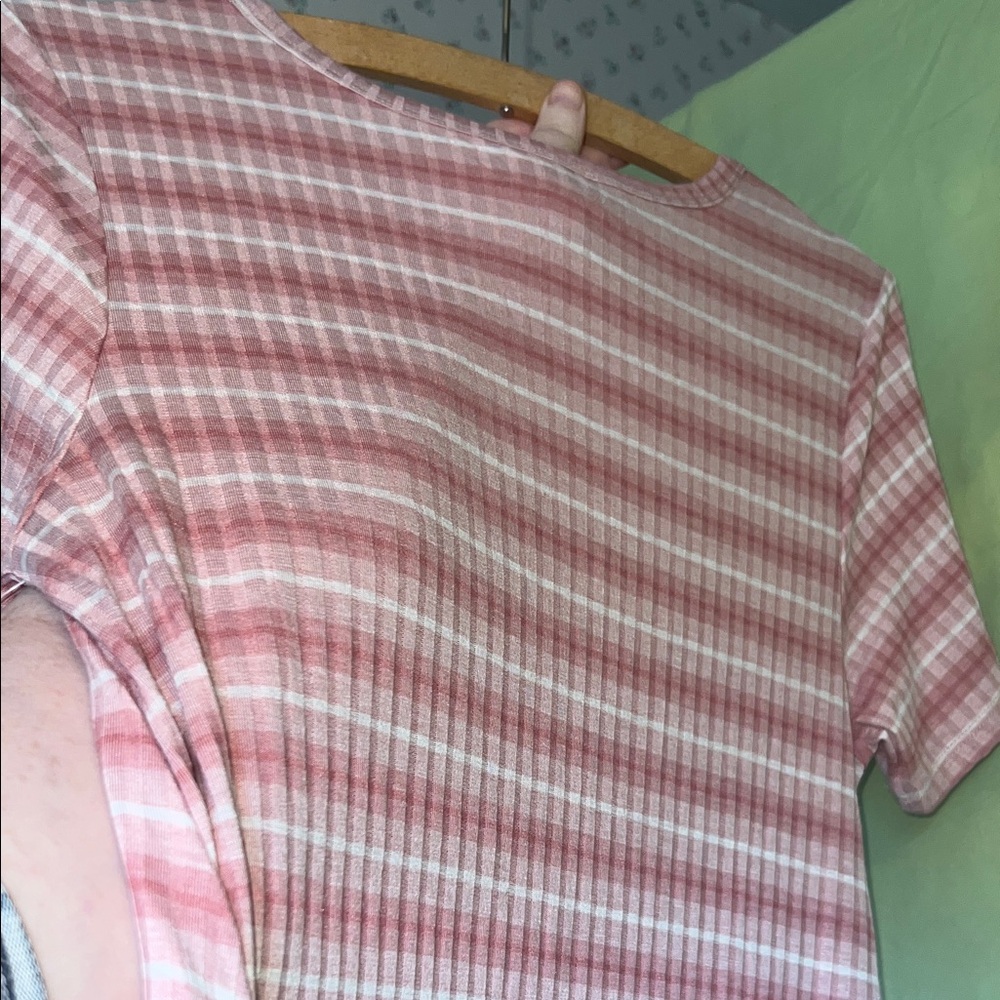 NWT LuLaRoe Pink Carly stripped short Sleeve dress - Picture 9 of 10